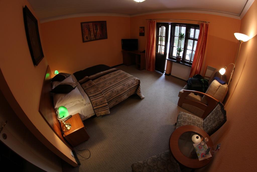 Appartement Pensjonat Rezydencja Parkowa à Wrocław Extérieur photo