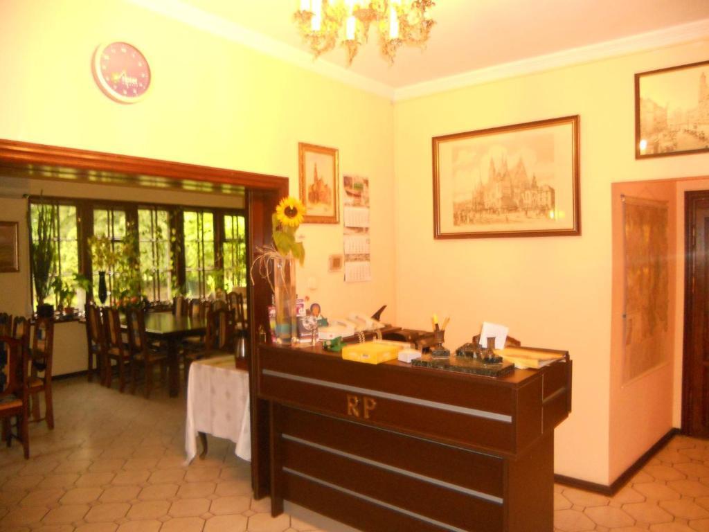 Appartement Pensjonat Rezydencja Parkowa à Wrocław Extérieur photo
